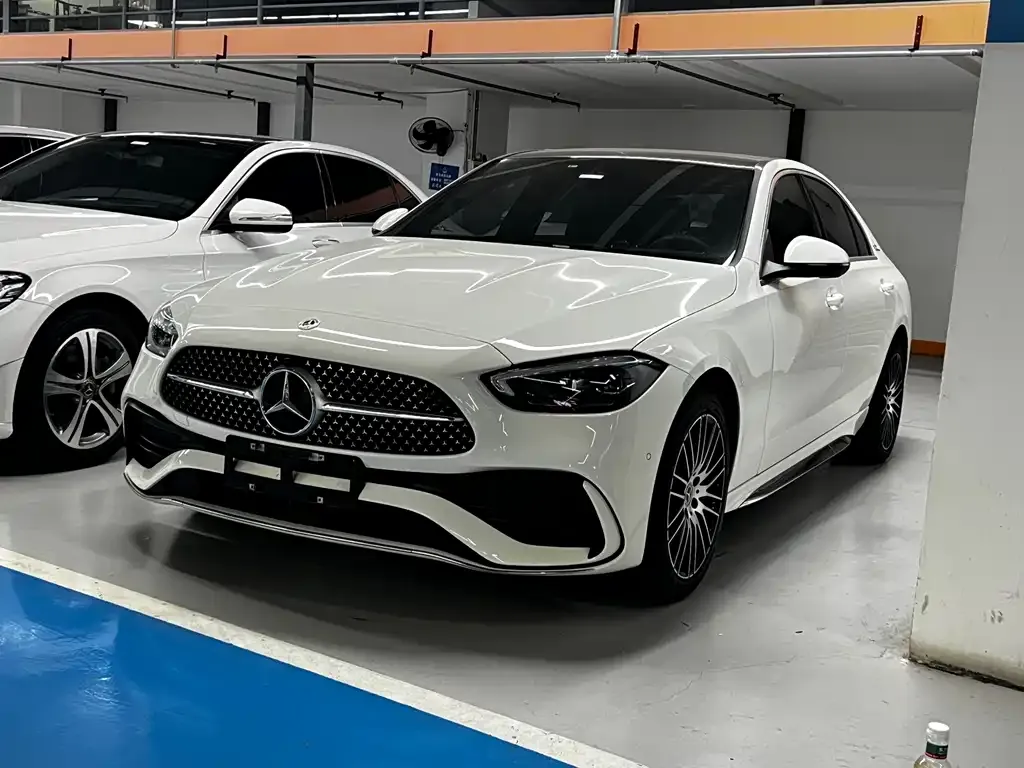 Mercedes-Benz C-Class — фото 1