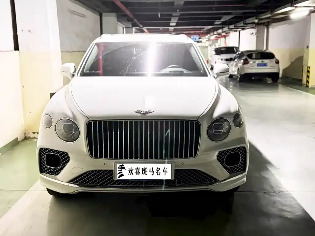 Bentley Bentayga — фото 6