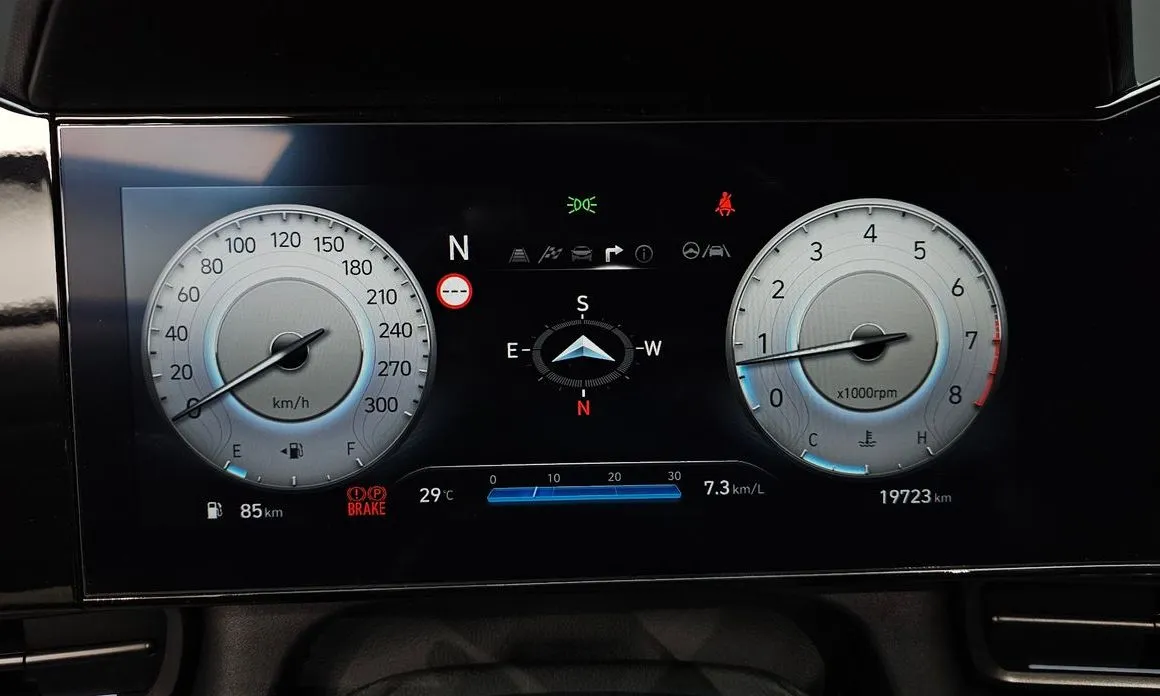Hyundai AVANTE — фото 3