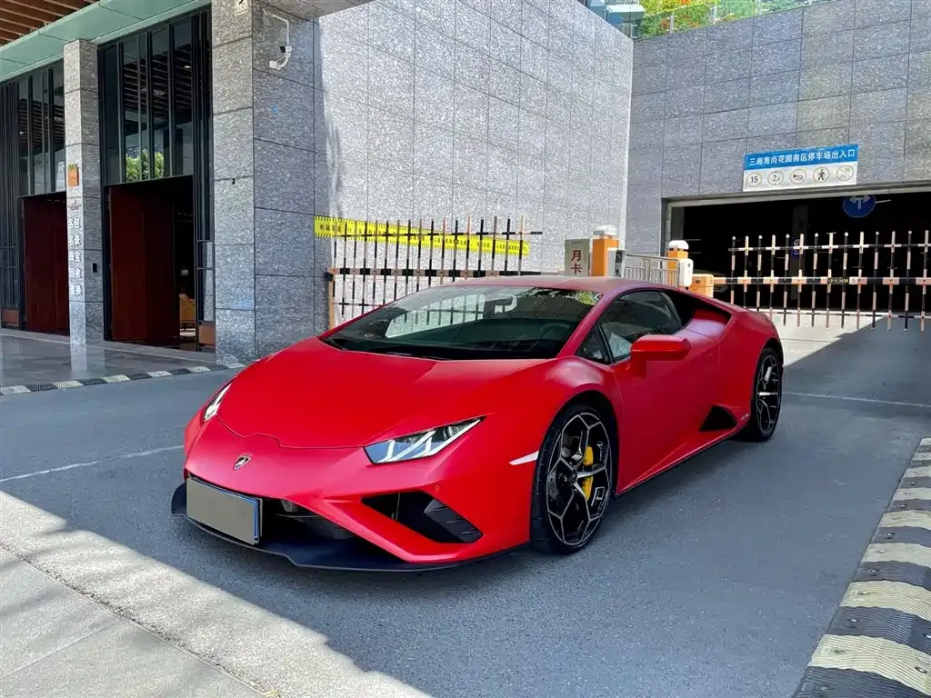 Lamborghini Huracan — фото 1