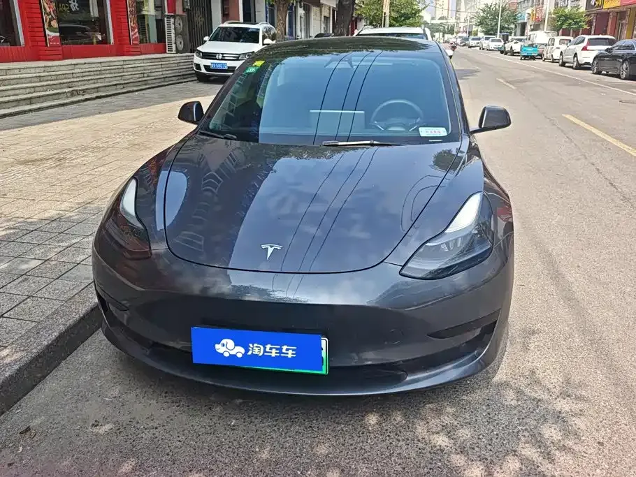 Tesla Model 3 — фото 10