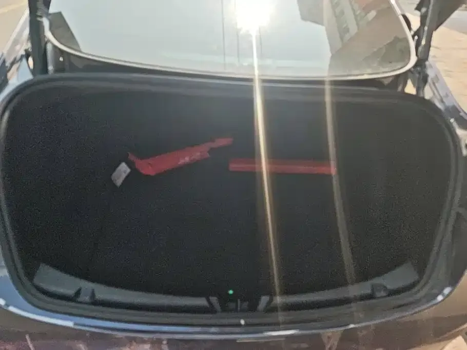 Tesla Model 3 — фото 2
