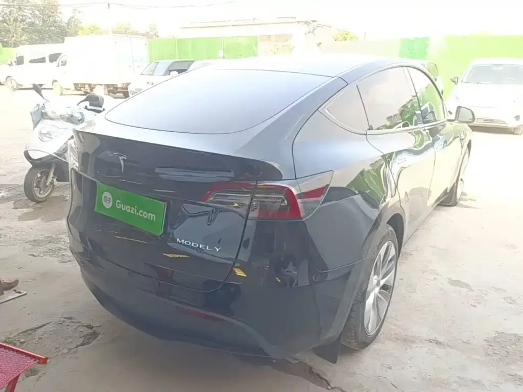 Tesla Model Y — фото 7