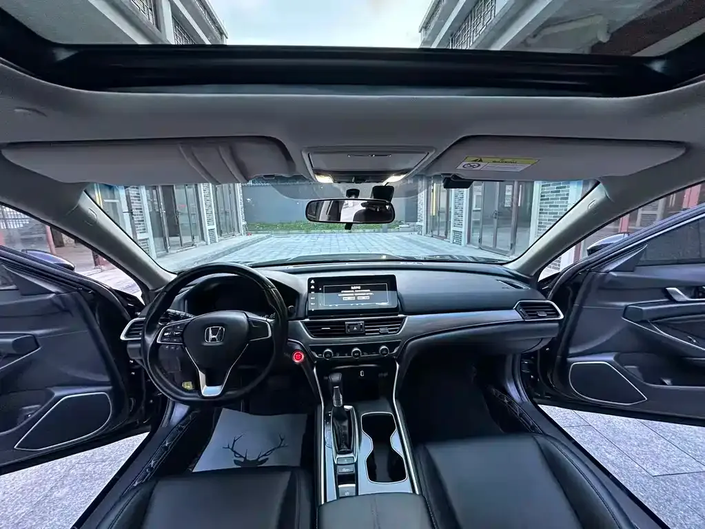 Honda Accord — фото 4