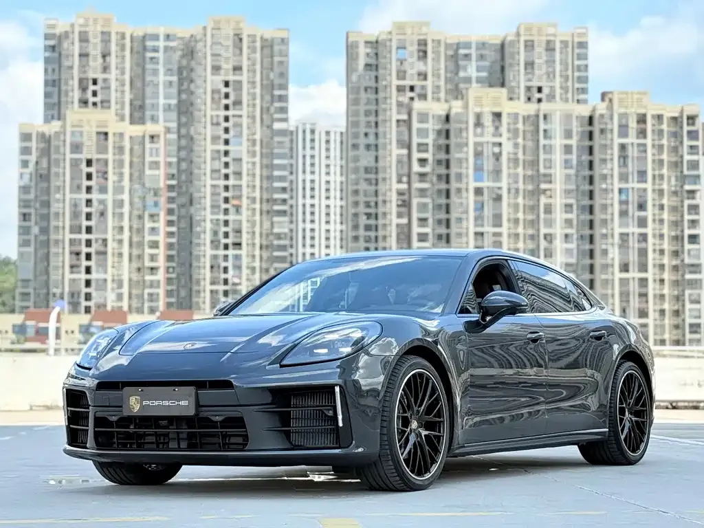 Porsche Panamera — фото 1