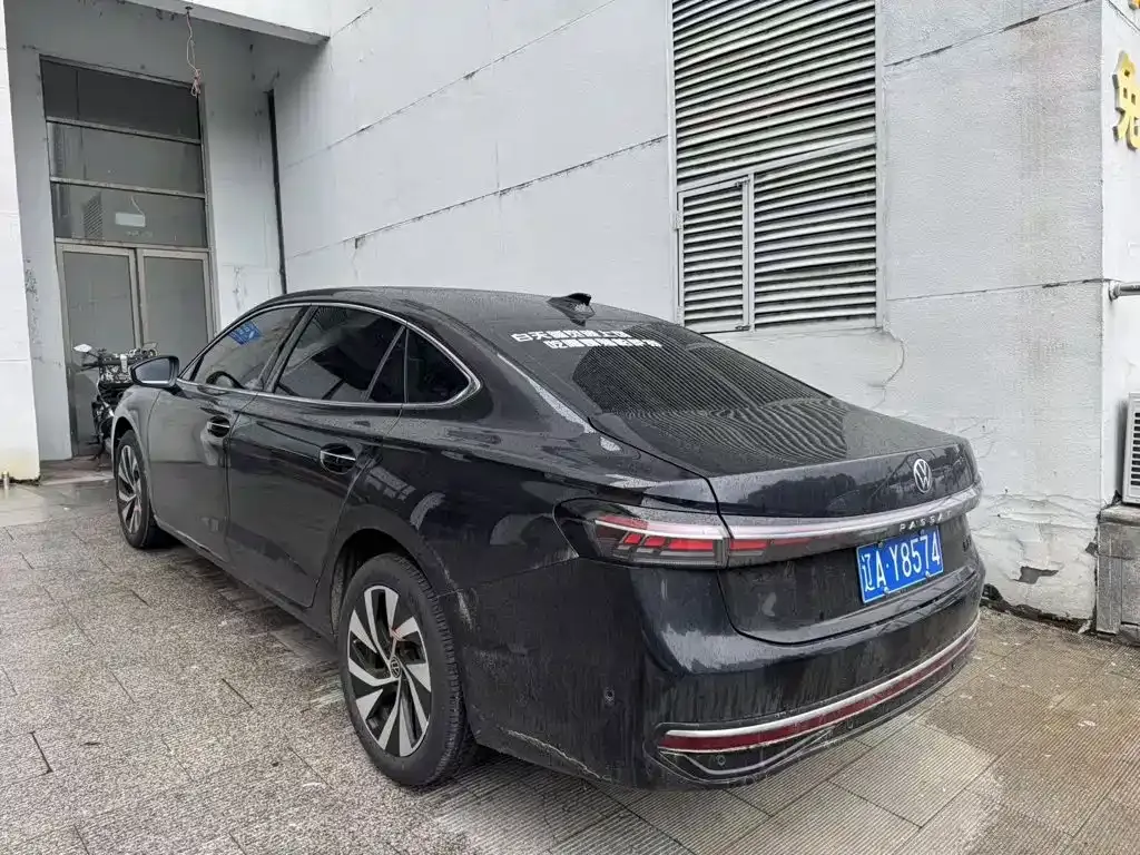 Volkswagen Passat — фото 7