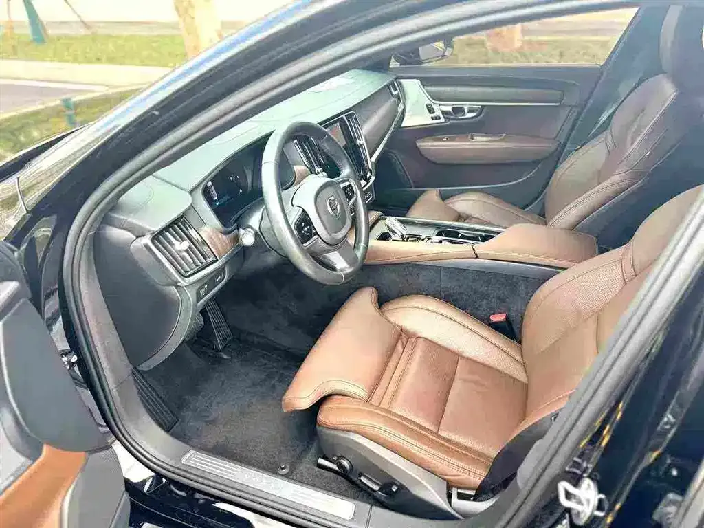 Volvo S90 — фото 2