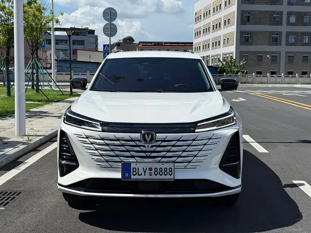 Changan CS75PLUS — фото 6