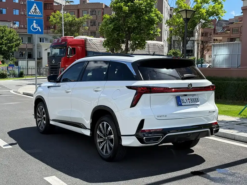 Changan CS75PLUS — фото 10