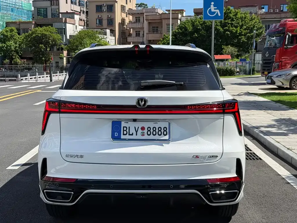 Changan CS75PLUS — фото 2