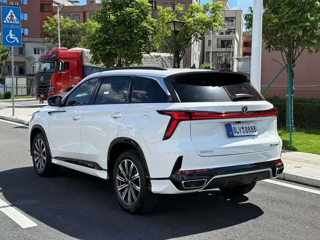 Changan CS75PLUS — фото 4