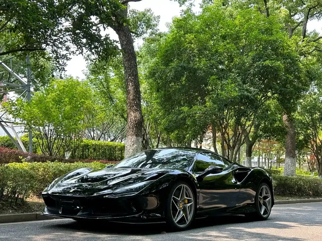 Ferrari F8 — фото 1