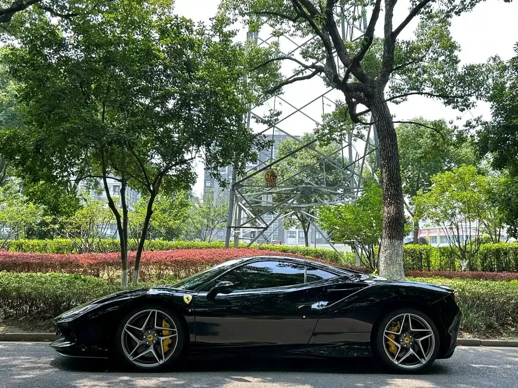Ferrari F8 — фото 4