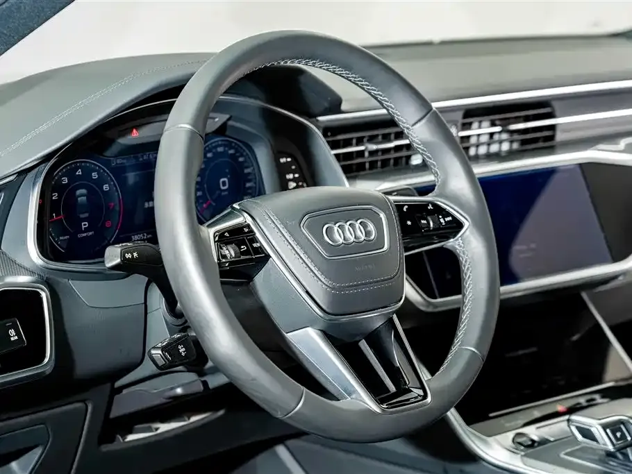 Audi A6L — фото 6