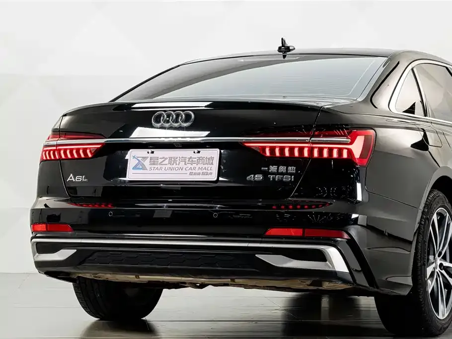 Audi A6L — фото 10