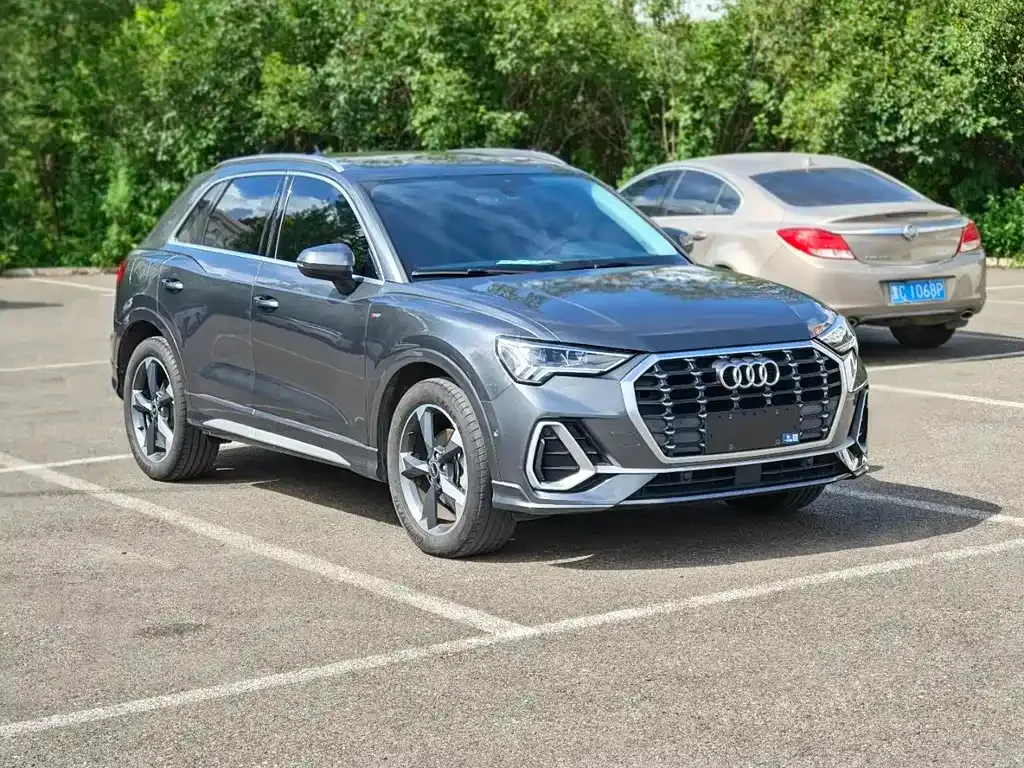 Audi Q3 — фото 10
