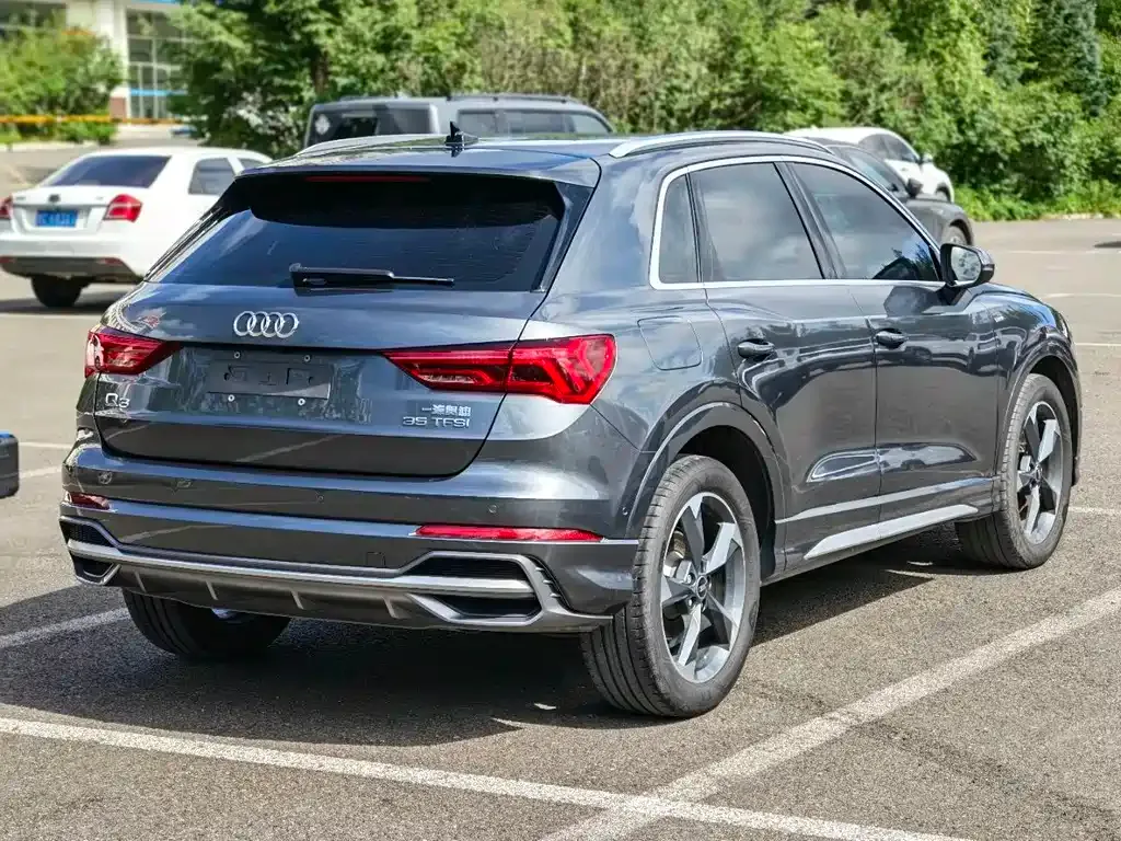 Audi Q3 — фото 9