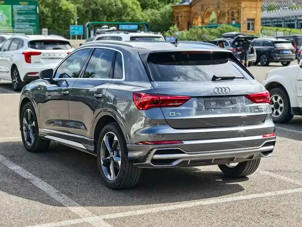 Audi Q3 — фото 7