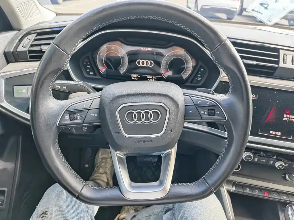 Audi Q3 — фото 5