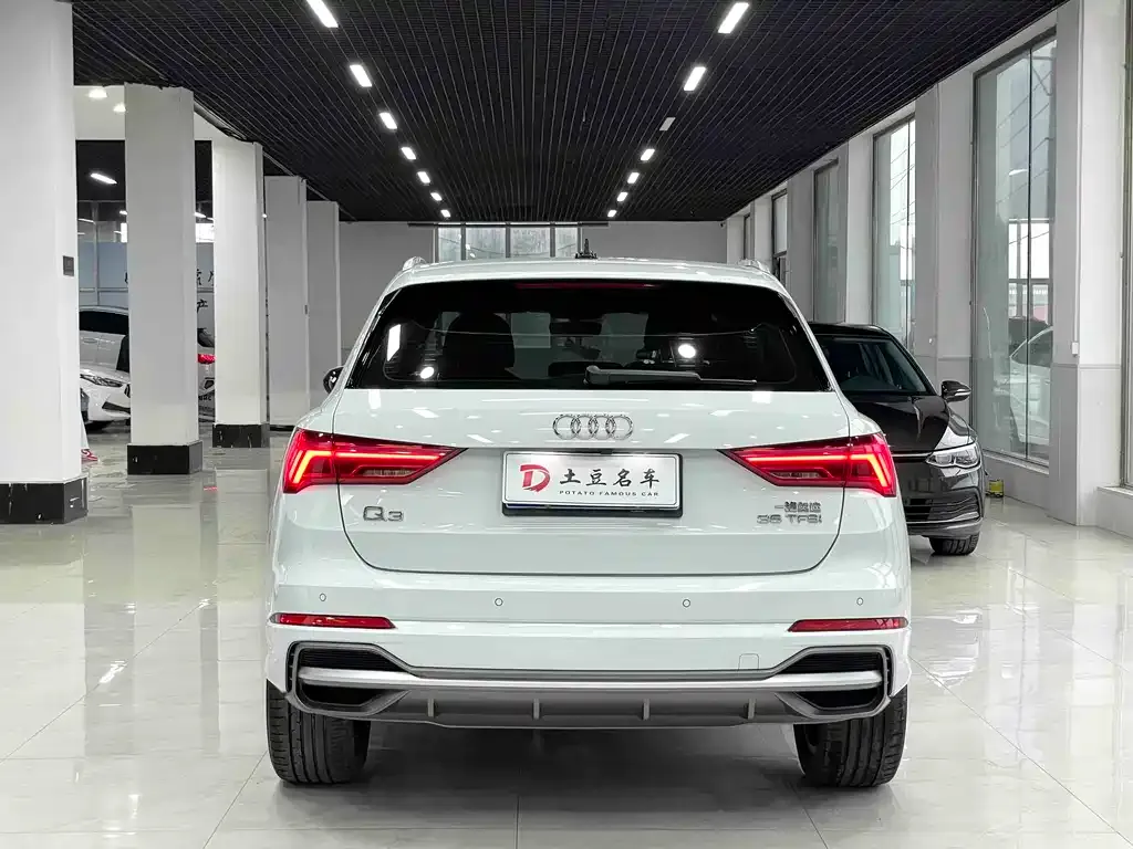 Audi Q3 — фото 8
