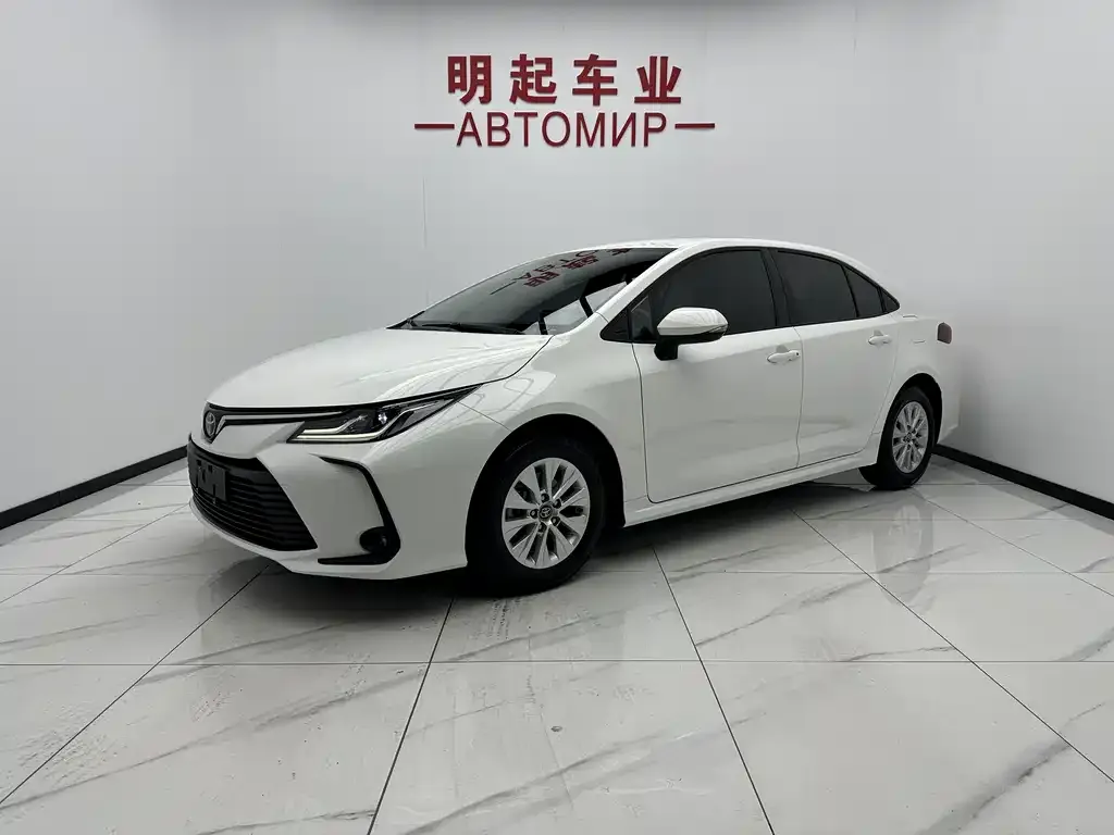 Toyota Corolla — фото 1
