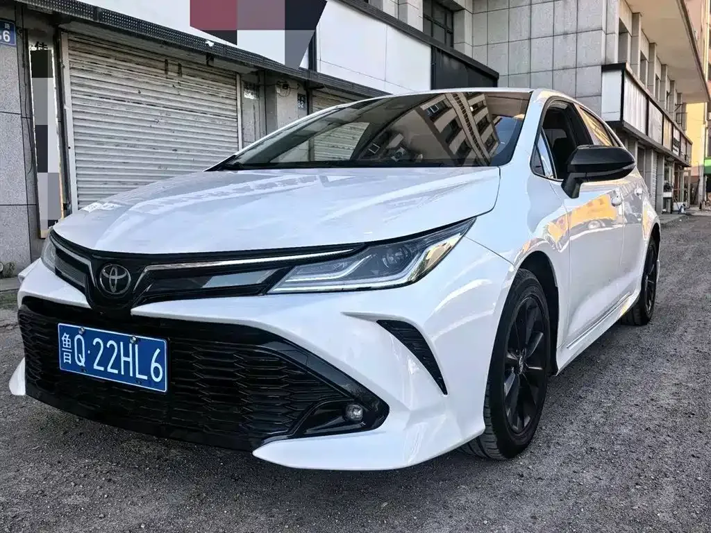 Toyota Corolla — фото 1