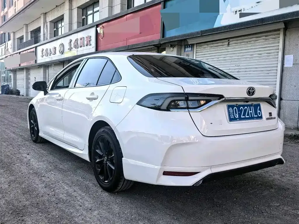 Toyota Corolla — фото 8