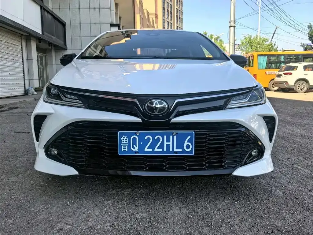 Toyota Corolla — фото 5