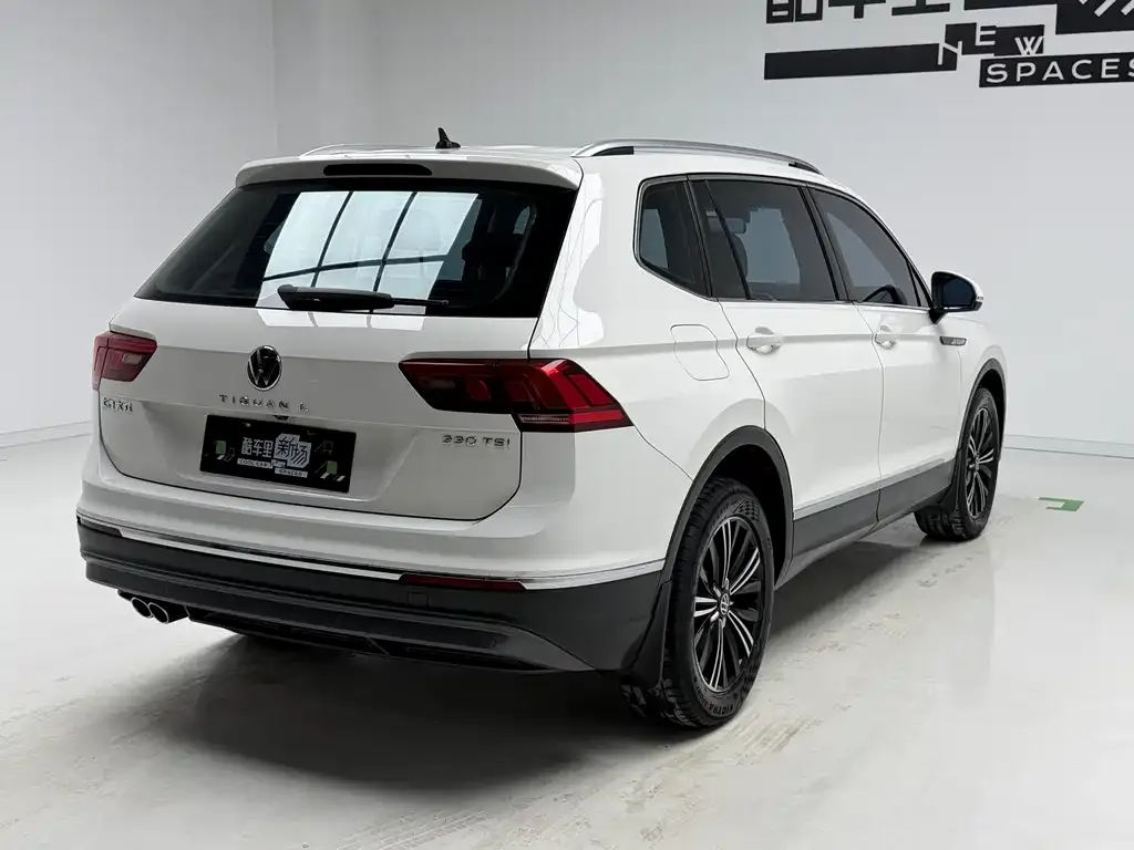 Volkswagen Tiguan L — фото 8