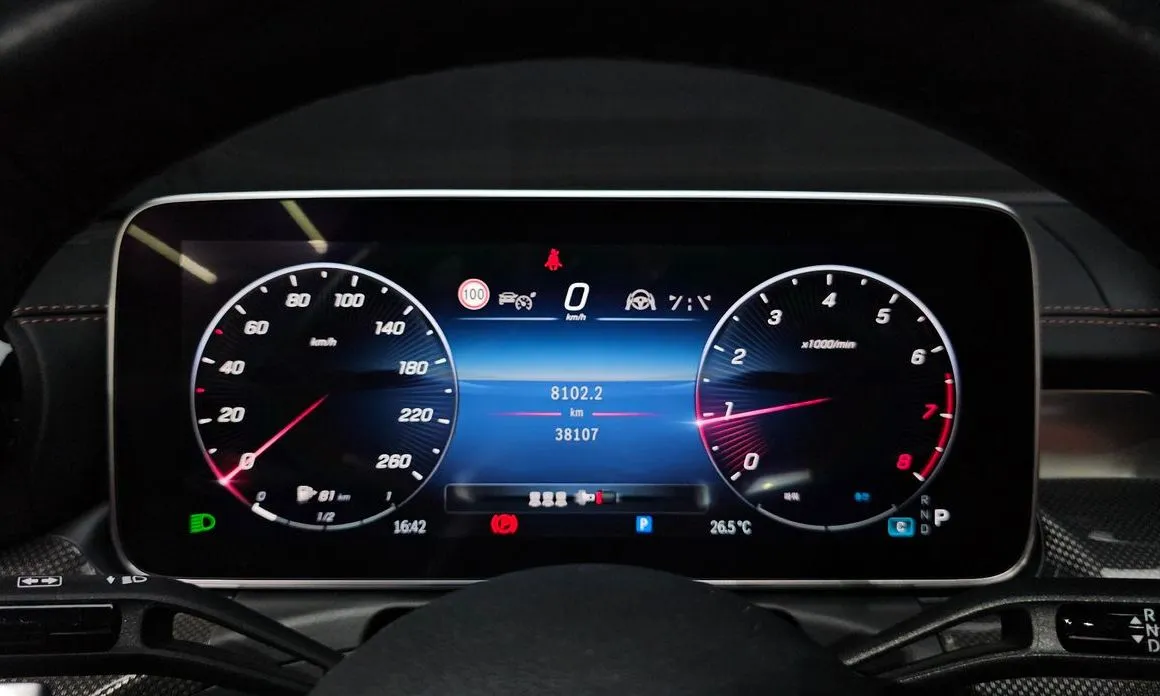 Mercedes-Benz C-Class 2023 из KR, фото 2