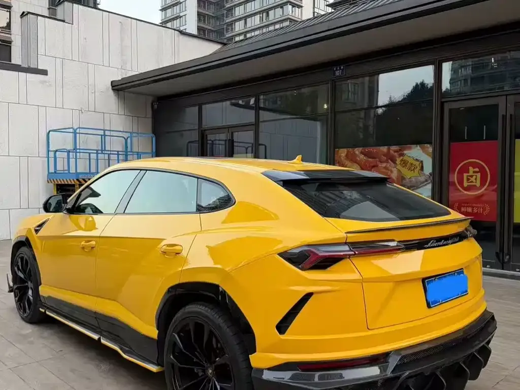 Lamborghini Urus — фото 3