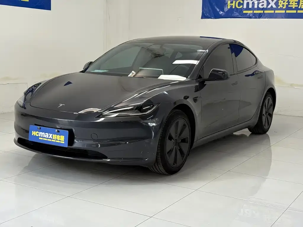 Tesla Model 3 — фото 1