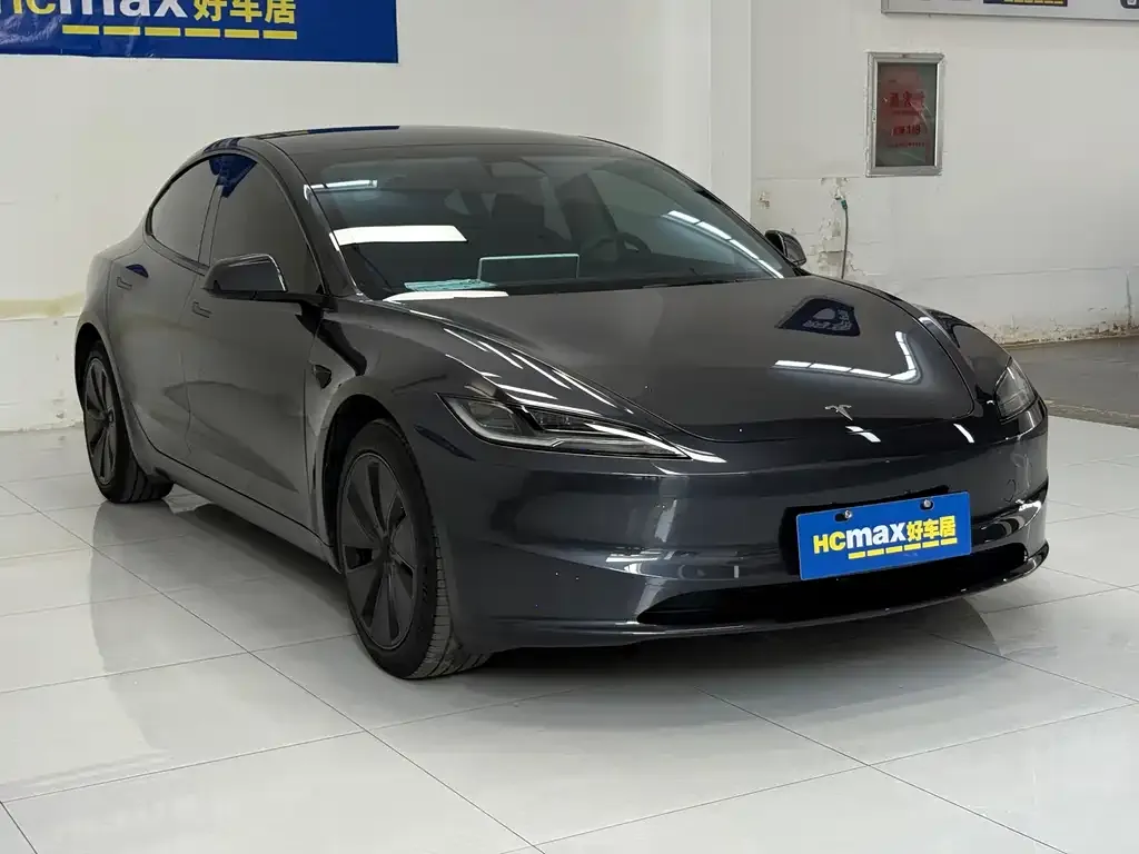Tesla Model 3 — фото 10