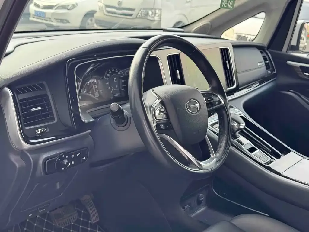 GAC Motor Trumpchi M8 — фото 7