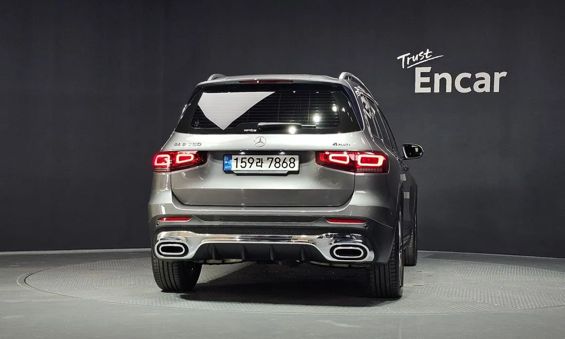 Mercedes-Benz GLB-Class — фото 10