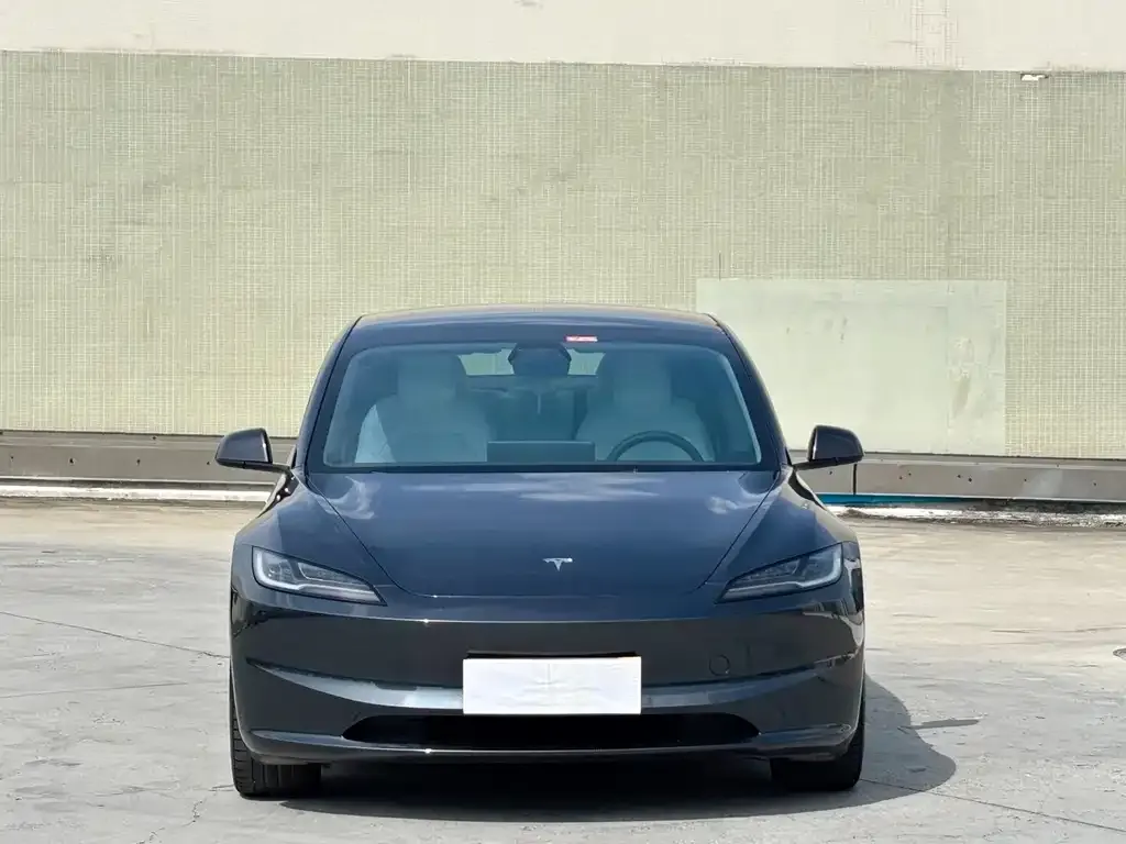 Tesla Model 3 — фото 6