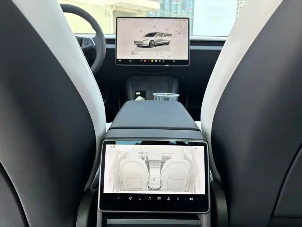 Tesla Model 3 — фото 5