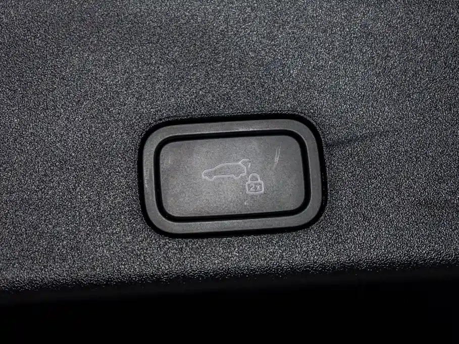 Li Auto i6 — фото 10