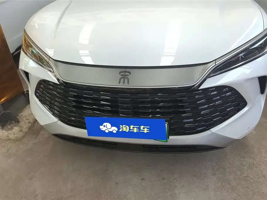 BYD L DM-i — фото 9