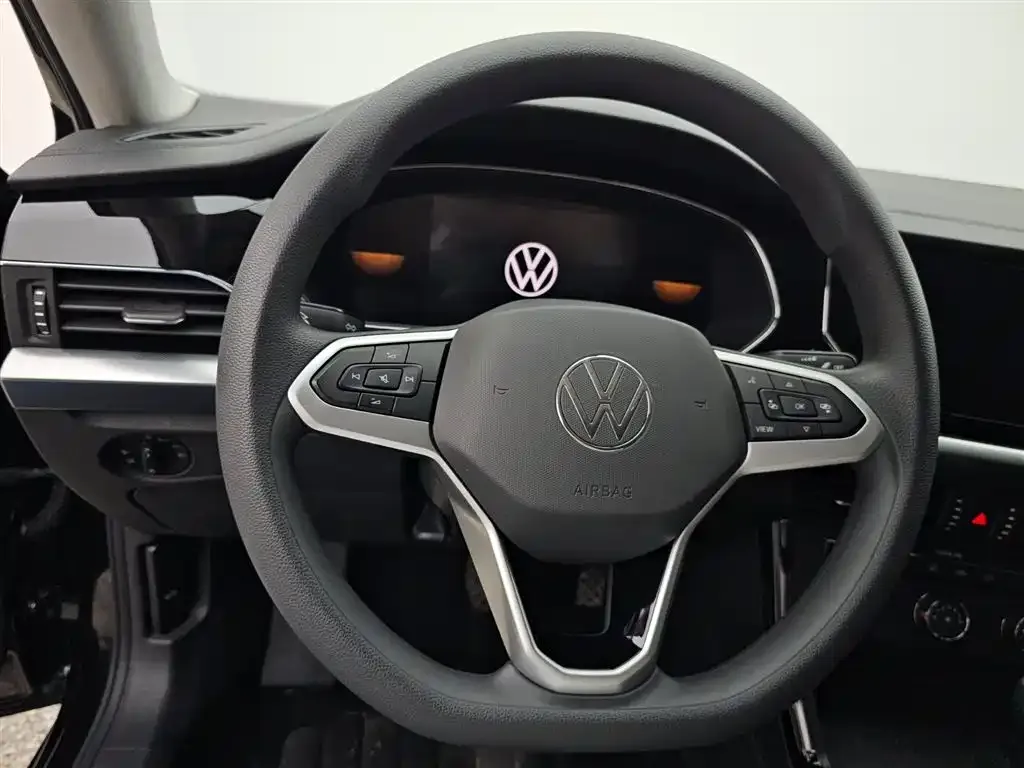 Volkswagen Passat — фото 4