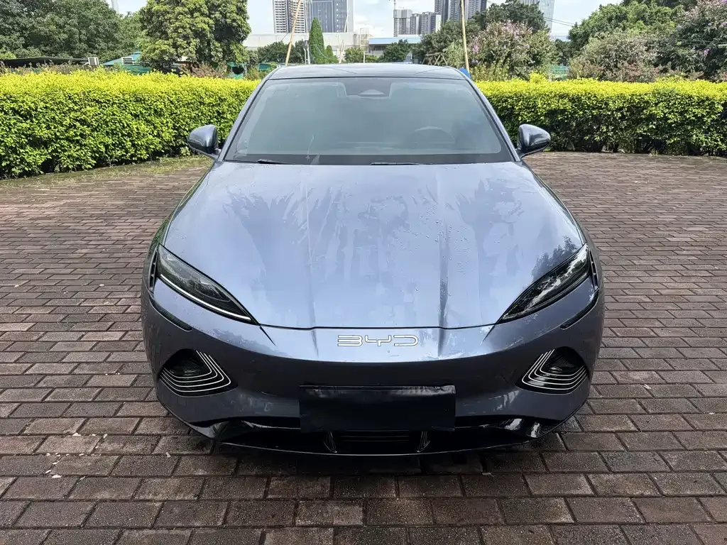 BYD Seal — фото 9