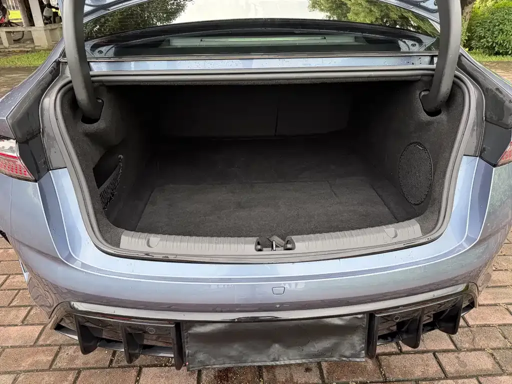 BYD Seal — фото 2
