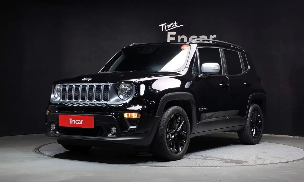 Jeep Renegade — фото 1