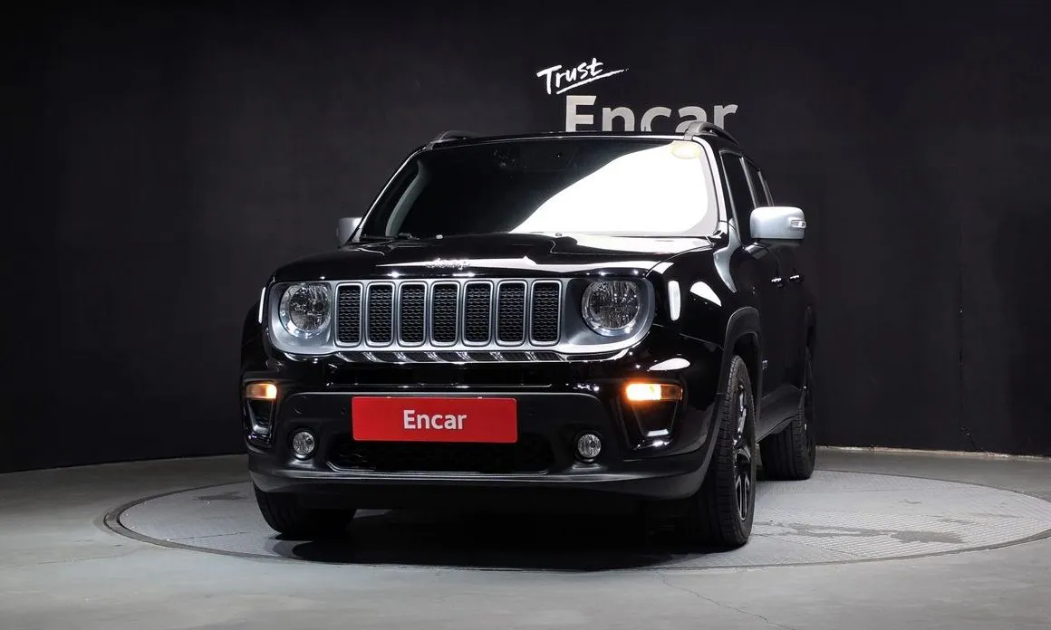 Jeep Renegade — фото 3