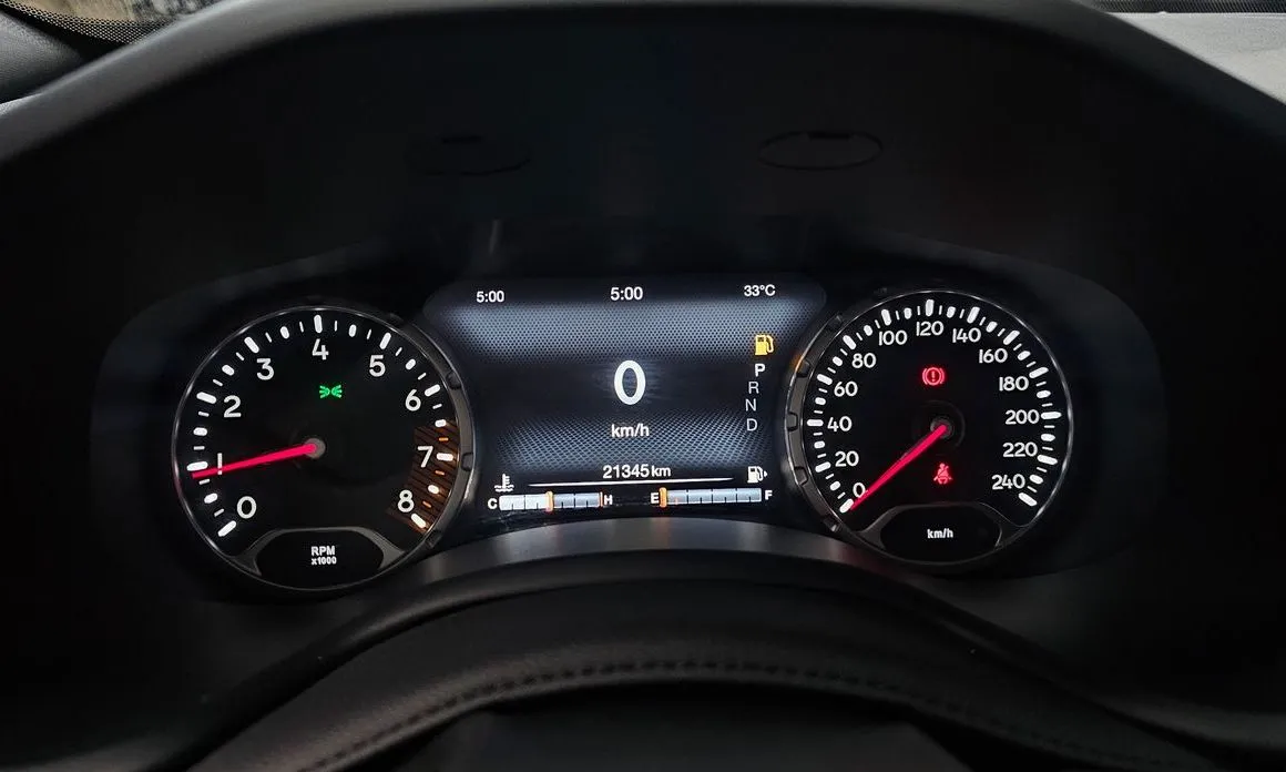 Jeep Renegade — фото 4