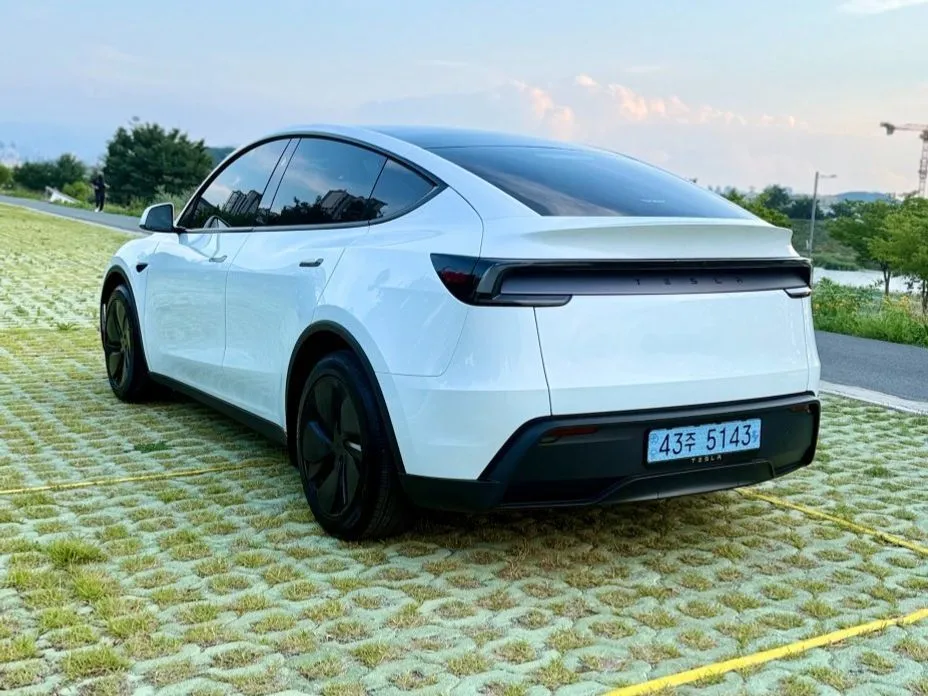 Tesla Model Y — фото 4