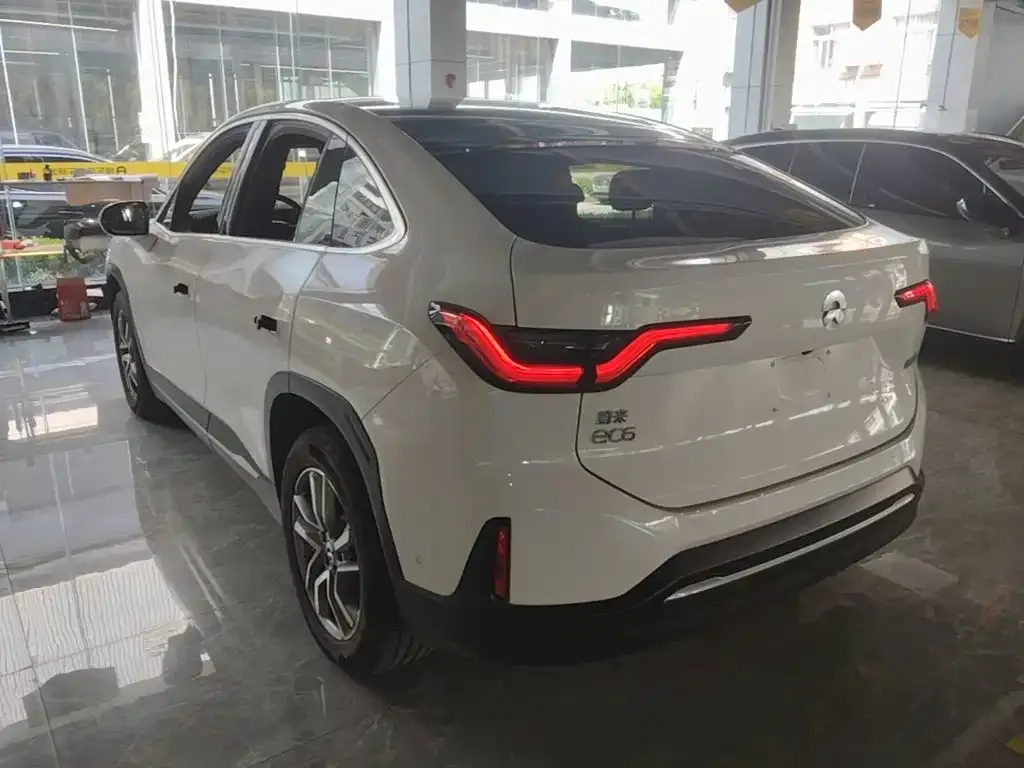 NIO EC6 — фото 10