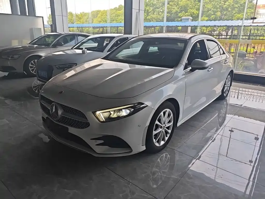 Mercedes-Benz A-Class — фото 1