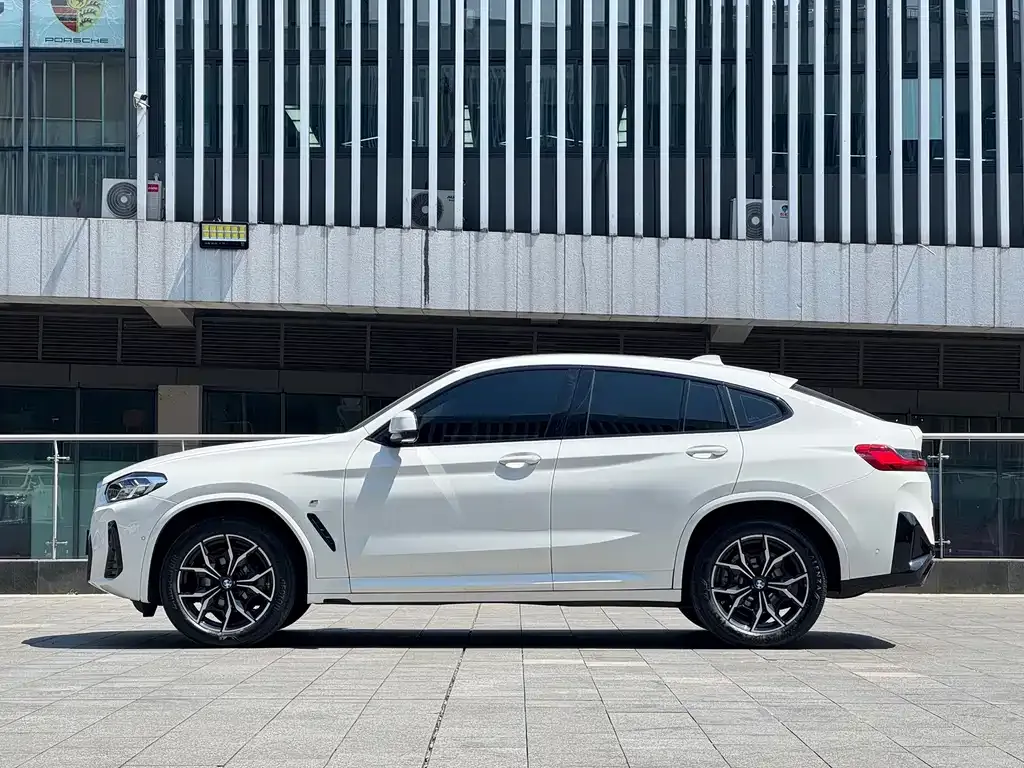 BMW X4 — фото 4