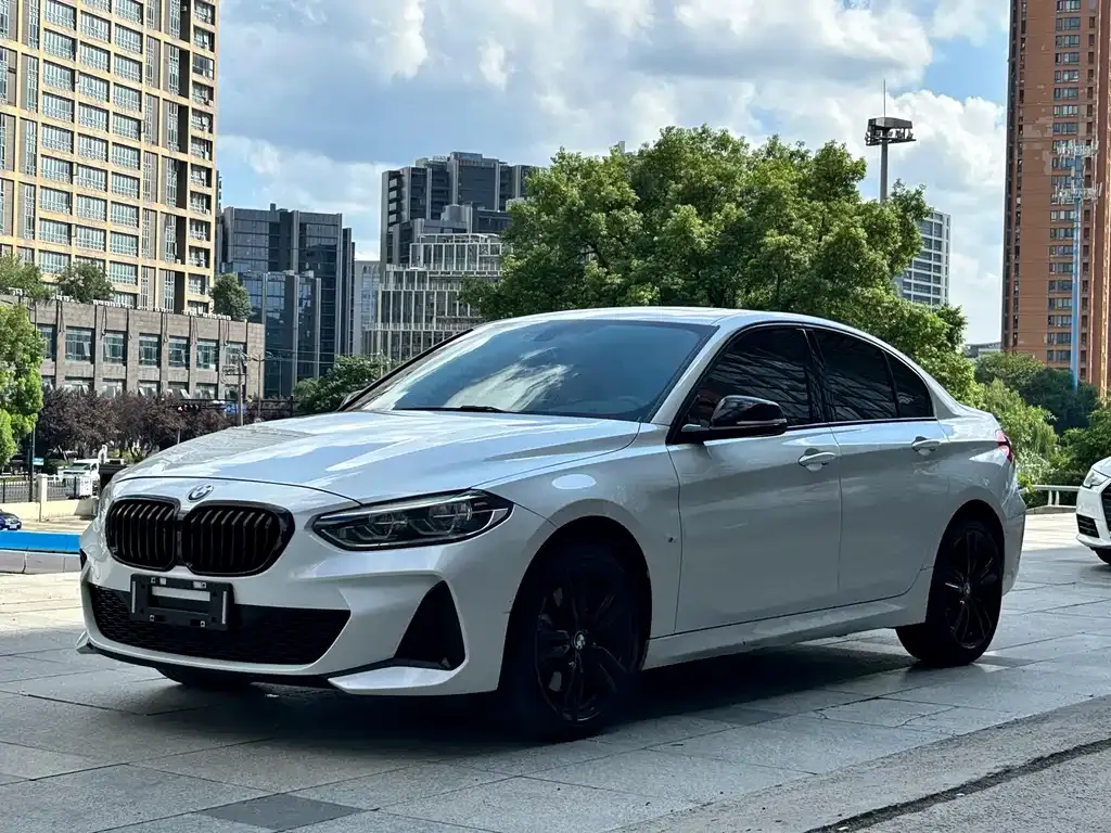 BMW 1 Series — фото 1